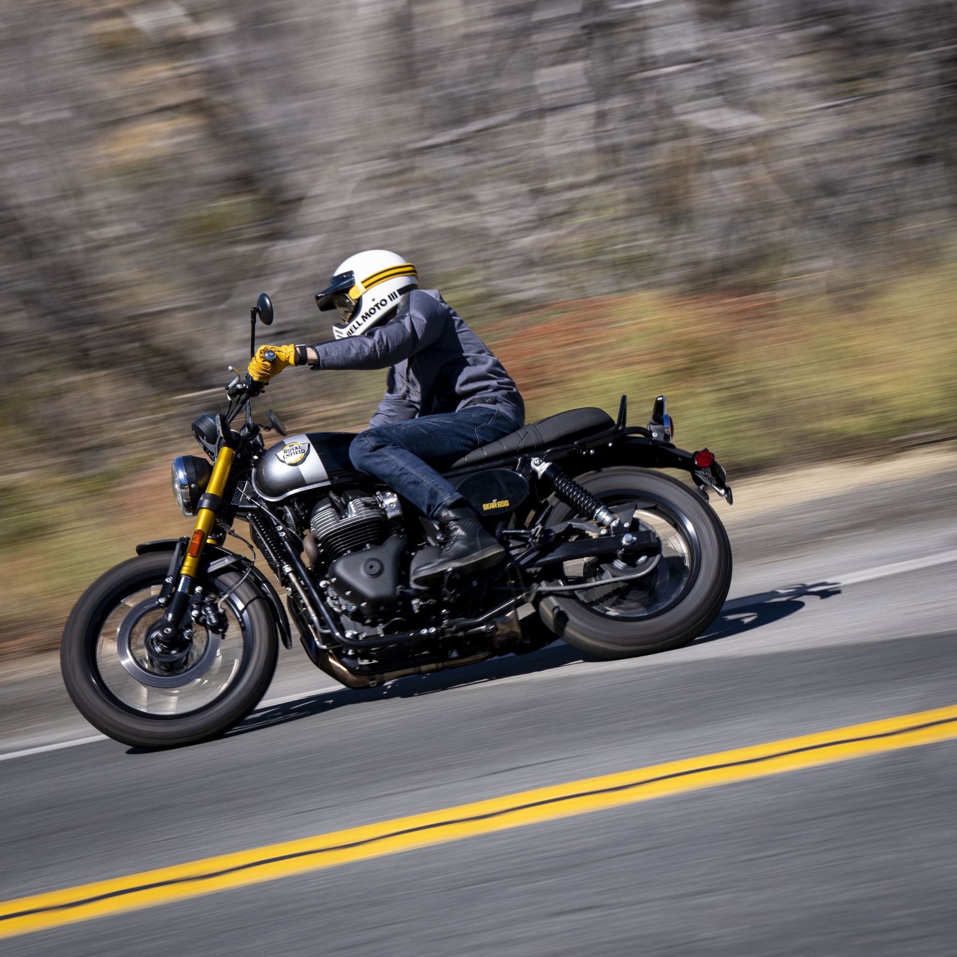 RoyalEnfield_Bear650_feat_02.jpg