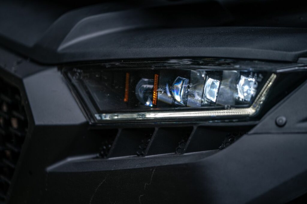 tgb-blade-1000-ltx-eps-12